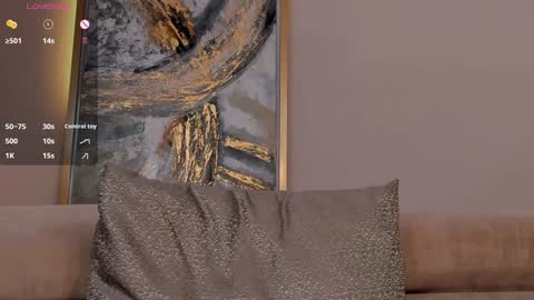 Snapshot of madelinefox_ chatting on 8, 2, 2025 Madeline online show from 8, 2, 2025