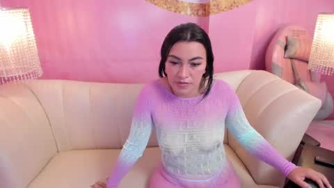 MadeliNekox online show from 8, 9, 2025
