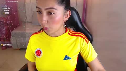 Snapshot of madhison_klain_s chatting on 9, 9, 2025 Madhison  online show from 9, 9, 2025