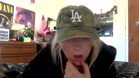 yourfavblonde online show from 8, 10, 2025