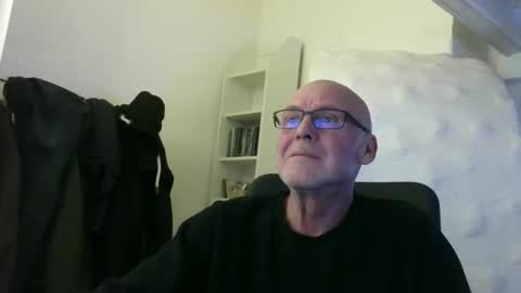 madio1187940 online show from 6, 1, 2026