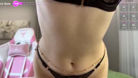 Snapshot of madison_davies_ chatting on 31, 10, 2025 Maddie online show from 31, 10, 2025