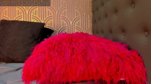 Snapshot of madison_milan chatting on 18, 1, 2025 online show from 18, 1, 2025