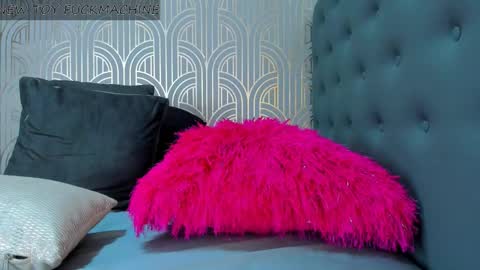 Snapshot of madison_milan chatting on 19, 1, 2025 online show from 19, 1, 2025