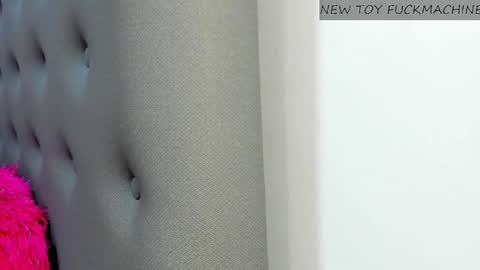 Snapshot of madison_milan chatting on 4, 3, 2025 online show from 4, 3, 2025