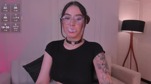 Maddi Collins online show from 8, 9, 2025