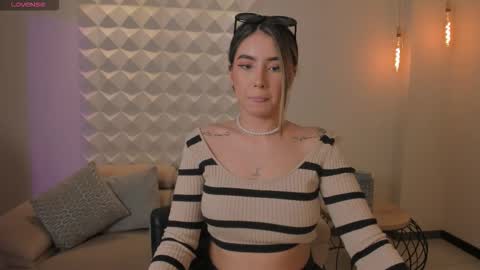 Maddi Collins online show from 11, 10, 2025