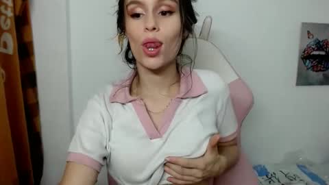 Snapshot of madisonthomas18 chatting on 18, 12, 2024 My name is madi Lushdomi is activeThere are legends that in this room all your wishes can come true Private is Open online show from 18, 12, 2024