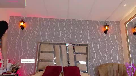    online show from 25, 10, 2025