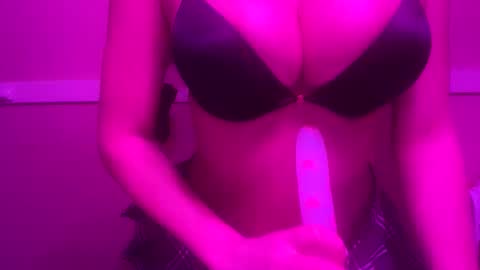 madisthereee online show from 14, 3, 2026