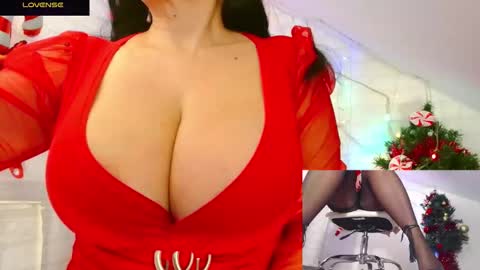 Snapshot of madlyn_dee chatting on 18, 12, 2025 Leena online show from 18, 12, 2025