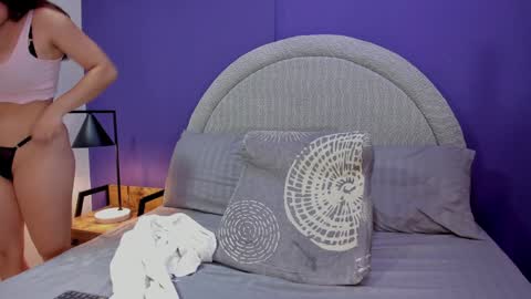 mady_collins online show from 18, 12, 2024