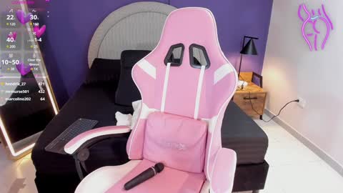 mady_collins online show from 5, 2, 2025
