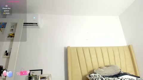 Snapshot of mady_edwards chatting on 21, 11, 2025 Mady online show from 21, 11, 2025