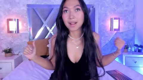 Snapshot of mady_roa chatting on 5, 6, 2026 Mady Roa online show from 5, 6, 2026