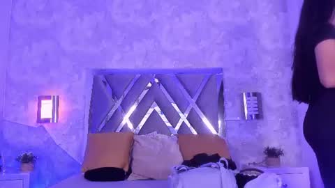 Snapshot of mady_roa chatting on 2, 7, 2026 Mady Roa online show from 2, 7, 2026
