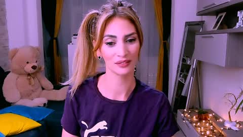 Madye Roberts online show from 17, 1, 2025