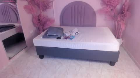 Snapshot of madyscarlett chatting on 13, 10, 2025 madyscarlett online show from 13, 10, 2025