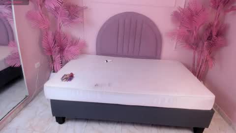 Snapshot of madyscarlett chatting on 17, 10, 2025 madyscarlett online show from 17, 10, 2025