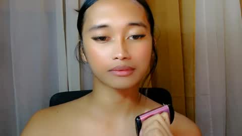 Snapshot of maecums chatting on 22, 7, 2026 mae online show from 22, 7, 2026