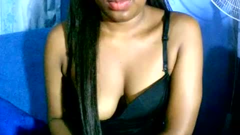 MaelahLove online show from 10, 12, 2024