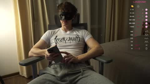 Mike XMaestro 3369 online show from 23, 2, 2025