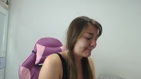 Snapshot of magalyrosy chatting on 23, 10, 2025 Magaly online show from 23, 10, 2025
