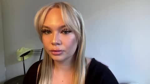 Molly online show from 26, 4, 2026