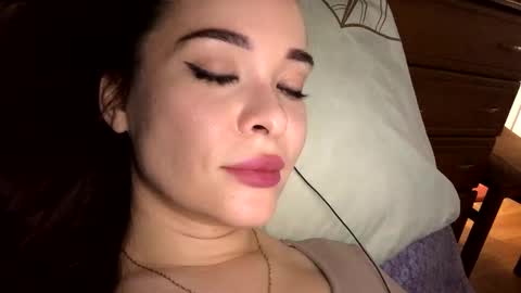 Snapshot of magggg658318 chatting on 8, 10, 2025 magggg658318 online show from 8, 10, 2025