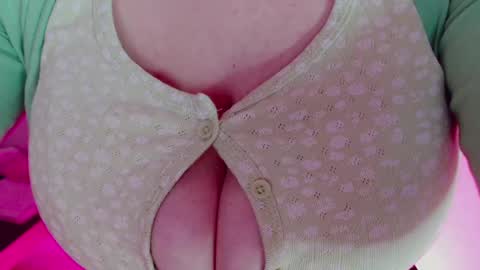 Snapshot of maggielandrin chatting on 12, 2, 2025 Maggie online show from 12, 2, 2025