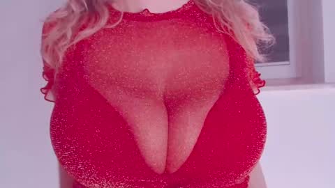 Snapshot of maggielandrin chatting on 26, 2, 2025 Maggie online show from 26, 2, 2025