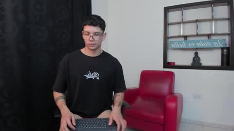 Snapshot of magic_boy01 chatting on 3, 12, 2024 Damian Rivers online show from 3, 12, 2024