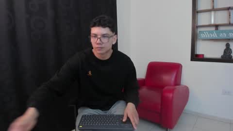 Snapshot of magic_boy01 chatting on 5, 12, 2024 Damian Rivers online show from 5, 12, 2024