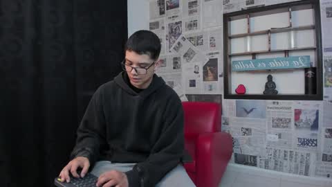 Snapshot of magic_boy01 chatting on 22, 12, 2024 Damian Rivers online show from 22, 12, 2024