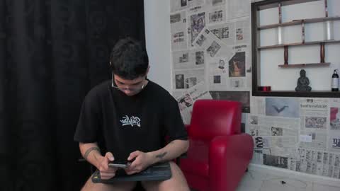 Snapshot of magic_boy01 chatting on 5, 2, 2025 Damian Rivers online show from 5, 2, 2025