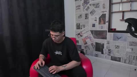 Snapshot of magic_boy01 chatting on 10, 2, 2025 Damian Rivers online show from 10, 2, 2025