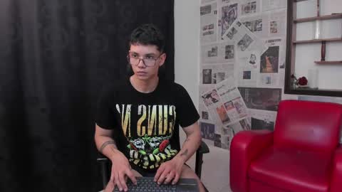 Snapshot of magic_boy01 chatting on 14, 2, 2025 Damian Rivers online show from 14, 2, 2025