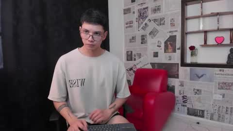 Snapshot of magic_boy01 chatting on 20, 2, 2025 Damian Rivers online show from 20, 2, 2025