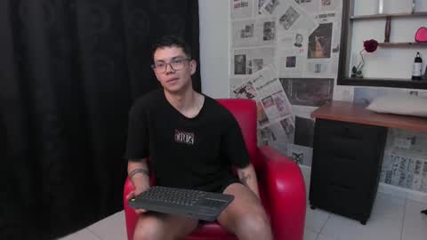 Snapshot of magic_boy01 chatting on 27, 2, 2025 Damian Rivers online show from 27, 2, 2025