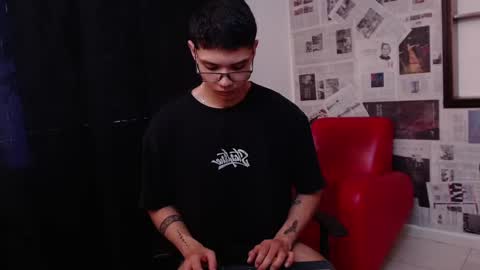 Snapshot of magic_boy01 chatting on 3, 3, 2025 Damian Rivers online show from 3, 3, 2025