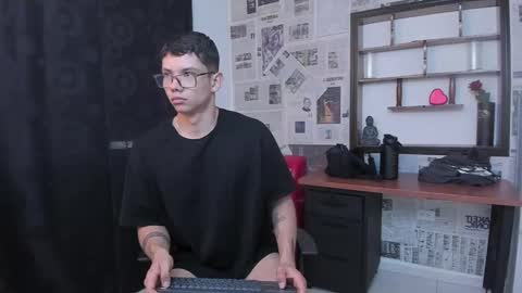 Snapshot of magic_boy01 chatting on 7, 3, 2025 Damian Rivers online show from 7, 3, 2025