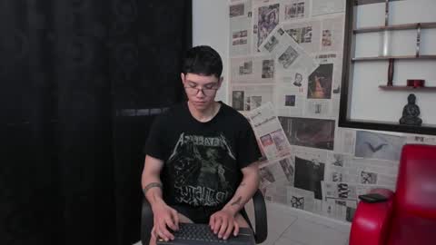 Snapshot of magic_boy01 chatting on 17, 9, 2025 Damian Rivers online show from 17, 9, 2025