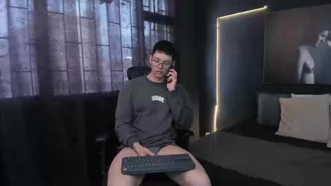 Snapshot of magic_boy01 chatting on 24, 9, 2025 Damian Rivers online show from 24, 9, 2025