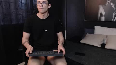 Snapshot of magic_boy01 chatting on 10, 10, 2025 Damian Rivers online show from 10, 10, 2025