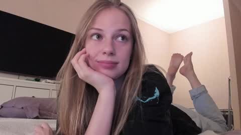 Snapshot of magic_couple13 chatting on 5, 12, 2024 Alice online show from 5, 12, 2024