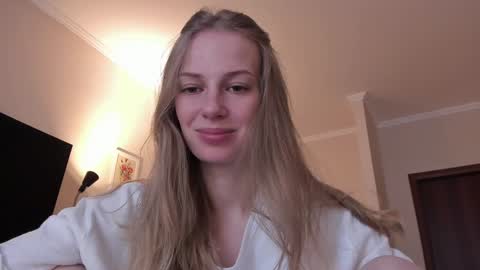 Snapshot of magic_couple13 chatting on 18, 12, 2024 Alice online show from 18, 12, 2024