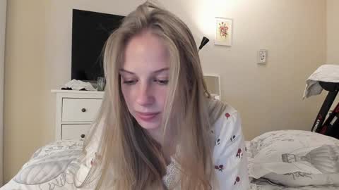 Snapshot of magic_couple13 chatting on 7, 1, 2025 Alice online show from 7, 1, 2025