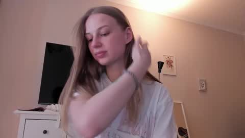 Snapshot of magic_couple13 chatting on 21, 2, 2025 Alice online show from 21, 2, 2025