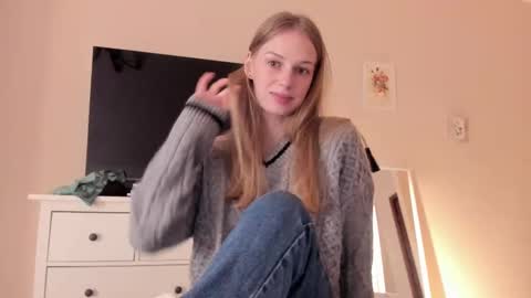Snapshot of magic_couple13 chatting on 3, 3, 2025 Alice online show from 3, 3, 2025