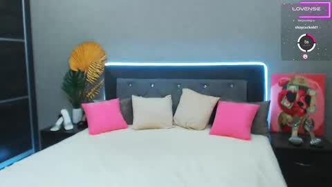 Snapshot of magic_eyes_ chatting on 10, 12, 2024 Hypnotizing online show from 10, 12, 2024